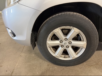 2008 toyota highlander base-4wd with 249077 miles for sale near elk-river, minnesota 106479_12_drv_front_wheel.jpg