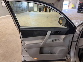 2008 toyota highlander base-4wd with 249077 miles for sale near elk-river, minnesota 106479_23_driver_door_panel.jpg
