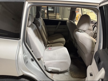 2008 toyota highlander base-4wd with 249077 miles for sale near elk-river, minnesota 106479_28_pass_rear_seat.jpg