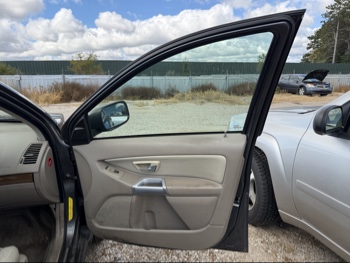 2006 volvo xc90 2.5t for sale near elk-river, minnesota 106483_32_passenger_door_panel.jpg