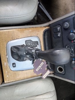 2006 volvo xc90 2.5t for sale near elk-river, minnesota 106483_41_shifter.jpg
