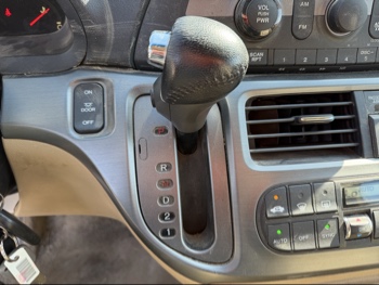 2006 honda odyssey ex-l with 261539 miles for sale near elk-river, minnesota 106484_41_shifter.jpg