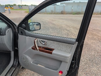2006 kia sorento ex-4wd with 262272 miles for sale near elk-river, minnesota 106486_32_passenger_door_panel.jpg