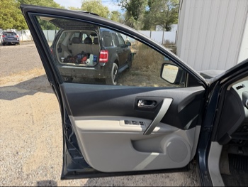 2013 nissan rogue s-awd with 108328 miles for sale near elk-river, minnesota 106488_23_driver_door_panel.jpg
