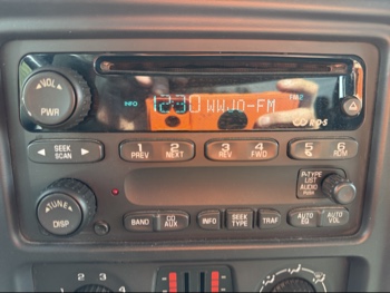 2003 chevrolet silverado-1500 ext.-cab-short-bed-4wd with 150423 miles for sale near elk-river, minnesota 106493_39_radio_closeup.jpg