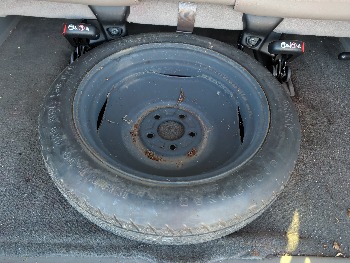 1999 chrysler town-and-country limited-fwd with 88290 miles for sale near elk-river, minnesota 106499_27_spare_tire.jpg