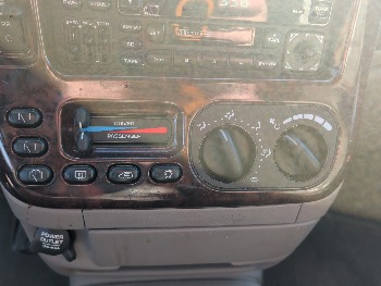 1999 chrysler town-and-country limited-fwd with 88290 miles for sale near elk-river, minnesota 106499_40_climate_control.jpg
