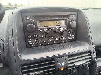 2006 honda cr-v lx-4wd-at with 127591 miles for sale near elk-river, minnesota 106500_39_radio_closeup.jpg