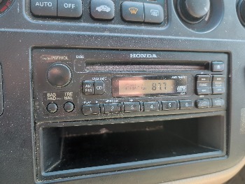 2002 honda odyssey with 292920 miles for sale near elk-river, minnesota 106501_39_radio_closeup.jpg