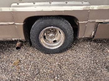 1990 ford econoline e350 with 12 miles for sale near Elk River, Minnesota 106502_13_rear_drv_wheel.jpg