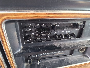 1990 ford econoline e350 with 12 miles for sale near Elk River, Minnesota 106502_39_radio_closeup.jpg