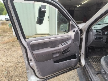 2003 ford explorer xlt-4.0l-4wd with 182785 miles for sale near elk-river, minnesota 106508_23_driver_door_panel.jpg