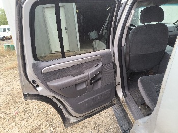 2003 ford explorer xlt-4.0l-4wd with 182785 miles for sale near elk-river, minnesota 106508_25_drv_rear_door_panel.jpg