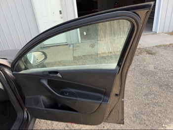 2008 volkswagen passat-wagon komfort with 170711 miles for sale near elk-river, minnesota 106509_32_passenger_door_panel.jpg