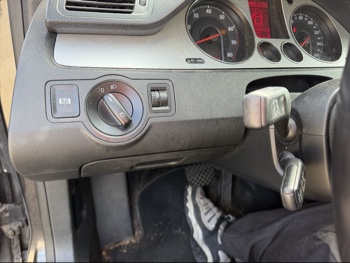 2008 volkswagen passat-wagon komfort with 170711 miles for sale near elk-river, minnesota 106509_37_left_of_steering_wheel.jpg