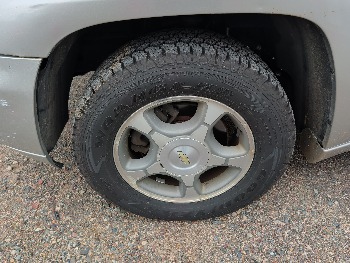 2006 chevrolet trailblazer ext-ls-4wd with 181247 miles for sale near elk-river, minnesota 106513_12_drv_front_wheel.jpg
