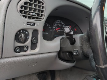 2006 chevrolet trailblazer ext-ls-4wd with 181247 miles for sale near elk-river, minnesota 106513_37_left_of_steering_wheel.jpg