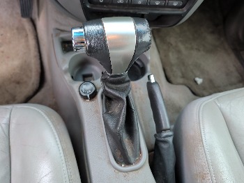 2006 chevrolet trailblazer ext-ls-4wd with 181247 miles for sale near elk-river, minnesota 106513_41_shifter.jpg