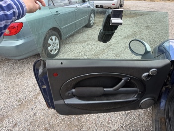 2004 mini cooper base with 208851 miles for sale near elk-river, minnesota 106514_23_driver_door_panel.jpg