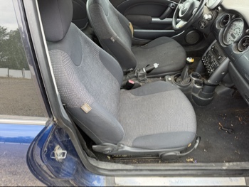 2004 mini cooper base with 208851 miles for sale near elk-river, minnesota 106514_31_passenger_seat.jpg