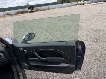 2004 mini cooper base with 208851 miles for sale near elk-river, minnesota 106514_32_passenger_door_panel.jpg