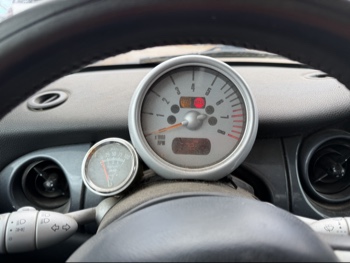 2004 mini cooper base with 208851 miles for sale near elk-river, minnesota 106514_42_heated_seat_switches.jpg
