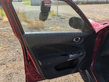 2011 nissan juke s-awd with 85117 miles for sale near elk-river, minnesota 106517_23_driver_door_panel.jpg