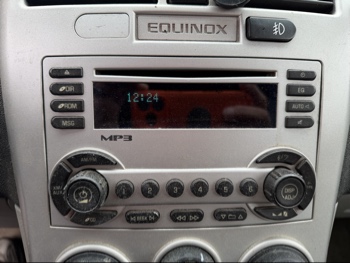 2006 chevrolet equinox lt-awd with 221047 miles for sale near elk-river, minnesota 106525_39_radio_closeup.jpg