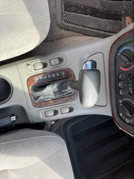 2000 saturn ls ls2 with 158842 miles for sale near elk-river, minnesota 106526_41_shifter.jpg