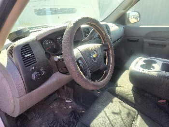 2011 chevrolet silverado-1500 work-truck-4wd with 252641 miles for sale near elk-river, minnesota 106527_37_left_of_steering_wheel.jpg