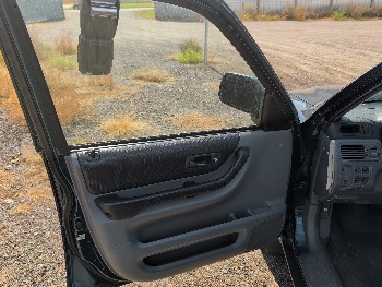 1998 honda cr-v with 177940 miles for sale near elk-river, minnesota 106531_23_driver_door_panel.jpg
