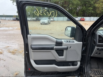 2015 ford f-150 lariat-supercab-8-ft.-4wd with 194548 miles for sale near elk-river, minnesota 106536_23_driver_door_panel.jpg