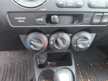 2008 honda fit sport-5-speed-at with 58667 miles for sale near elk-river, minnesota 106540_40_climate_control.jpg