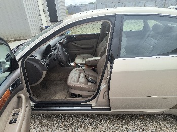 2000 audi a6 2.8-quattro with 67669 miles for sale near elk-river, minnesota 106541_22_driver_seat.jpg