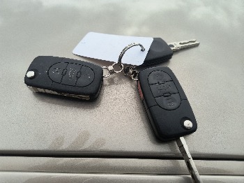 2000 audi a6 2.8-quattro with 67669 miles for sale near elk-river, minnesota 106541_51_keys.jpg