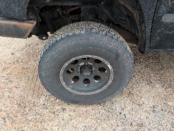 2001 nissan xterra xe-4wd with 205423 miles for sale near elk-river, minnesota 106546_12_drv_front_wheel.jpg