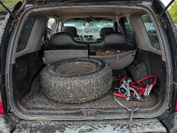 2001 nissan xterra xe-4wd with 205423 miles for sale near elk-river, minnesota 106546_26_trunk.jpg