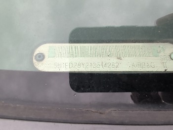 2001 nissan xterra xe-4wd with 205423 miles for sale near elk-river, minnesota 106546_48_windshield_vin_plate.jpg