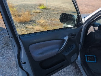 2005 toyota rav4 2wd with 173910 miles for sale near elk-river, minnesota 106547_23_driver_door_panel.jpg
