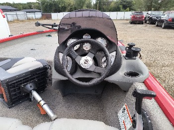 2011 bass-tracker 175txw for sale near elk-river, minnesota 106551_33_dash_from_driver.jpg