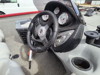 2011 bass-tracker 175txw for sale near elk-river, minnesota 106551_36_steering_wheel.jpg