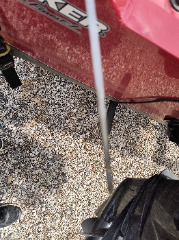 2011 bass-tracker 175txw for sale near elk-river, minnesota 106551_50_oil_dipstick.jpg