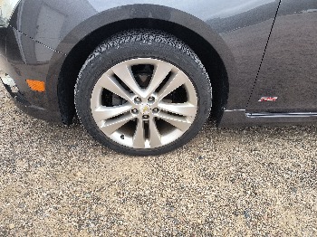 2011 chevrolet cruze ltz with 157761 miles for sale near elk-river, minnesota 106554_12_drv_front_wheel.jpg