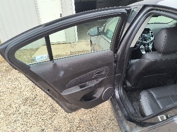 2011 chevrolet cruze ltz with 157761 miles for sale near elk-river, minnesota 106554_25_drv_rear_door_panel.jpg