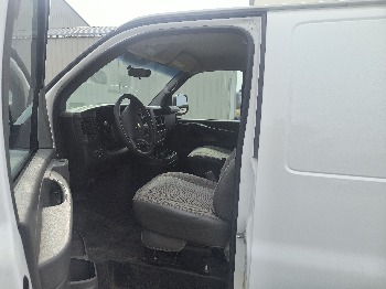2014 chevrolet express 2500-cargo with 199160 miles for sale near elk-river, minnesota 106556_22_driver_seat.jpg