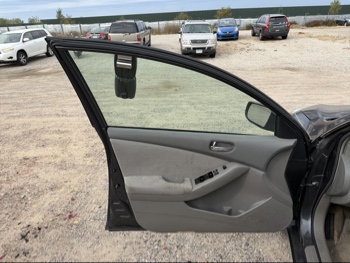 2010 nissan altima 2.5-s with 231356 miles for sale near elk-river, minnesota 106560_23_driver_door_panel.jpg