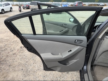 2010 nissan altima 2.5-s with 231356 miles for sale near elk-river, minnesota 106560_25_drv_rear_door_panel.jpg