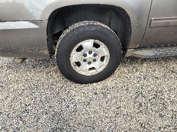 2013 chevrolet suburban ltz-1500-4wd with 215158 miles for sale near elk-river, minnesota 106563_14_rear_pass_wheel.jpg