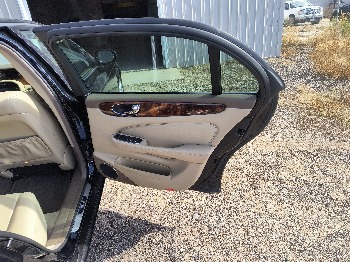 2005 jaguar xj-series xj8l with 123017 miles for sale near elk-river, minnesota 106564_30_pass_rear_door_panel.jpg