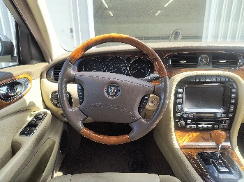2005 jaguar xj-series xj8l with 123017 miles for sale near elk-river, minnesota 106564_33_dash_from_driver.jpg